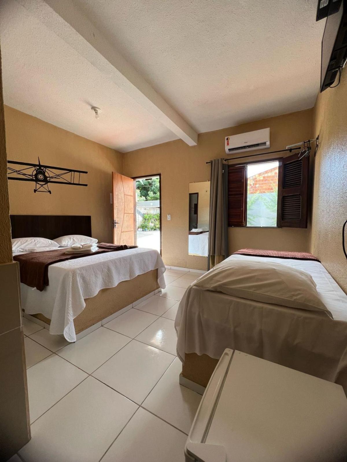 Hotel Pinto Martins Camocim Buitenkant foto