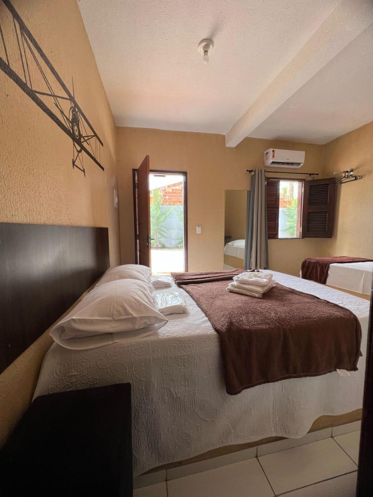 Hotel Pinto Martins Camocim Buitenkant foto