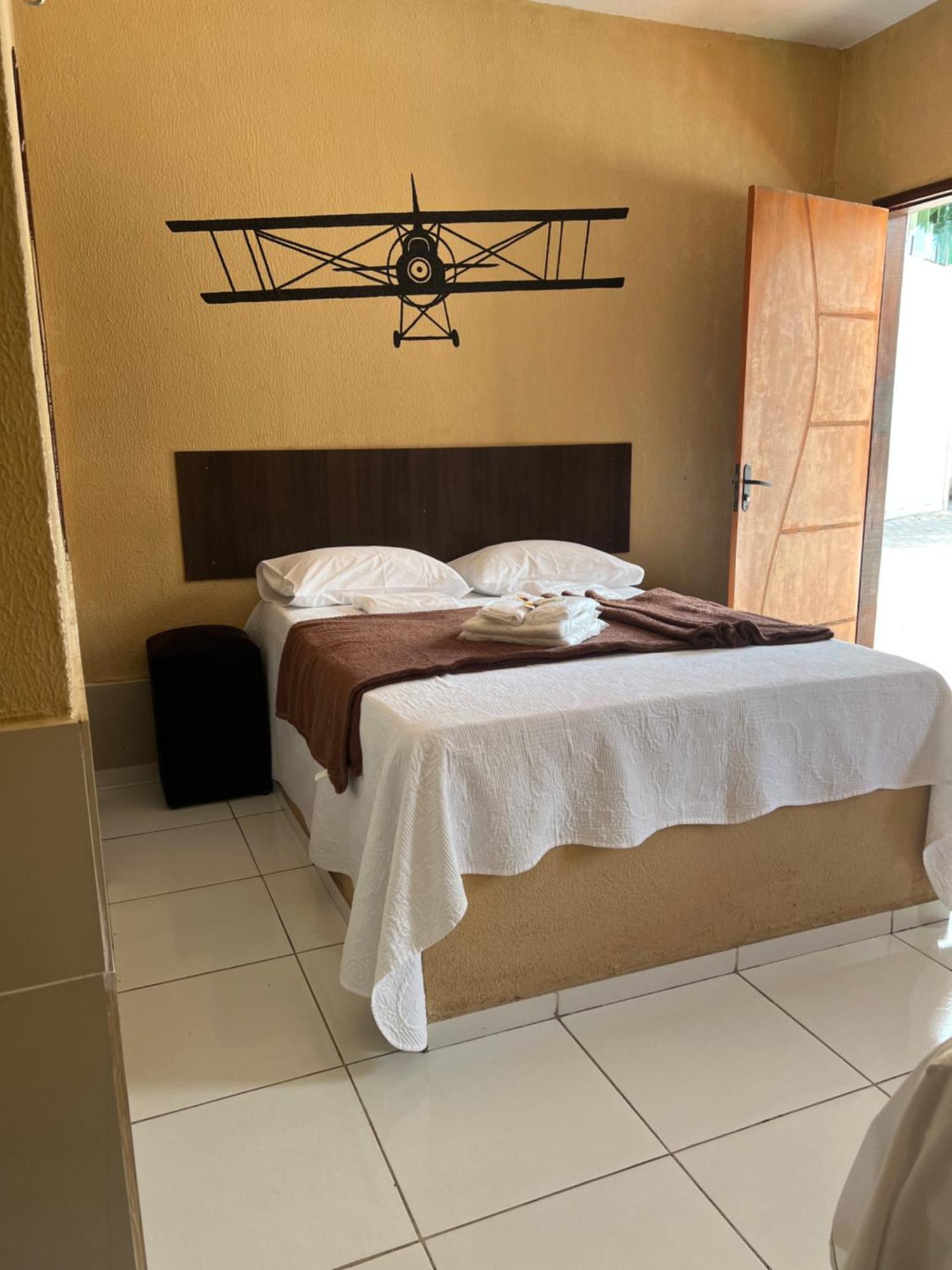 Hotel Pinto Martins Camocim Buitenkant foto
