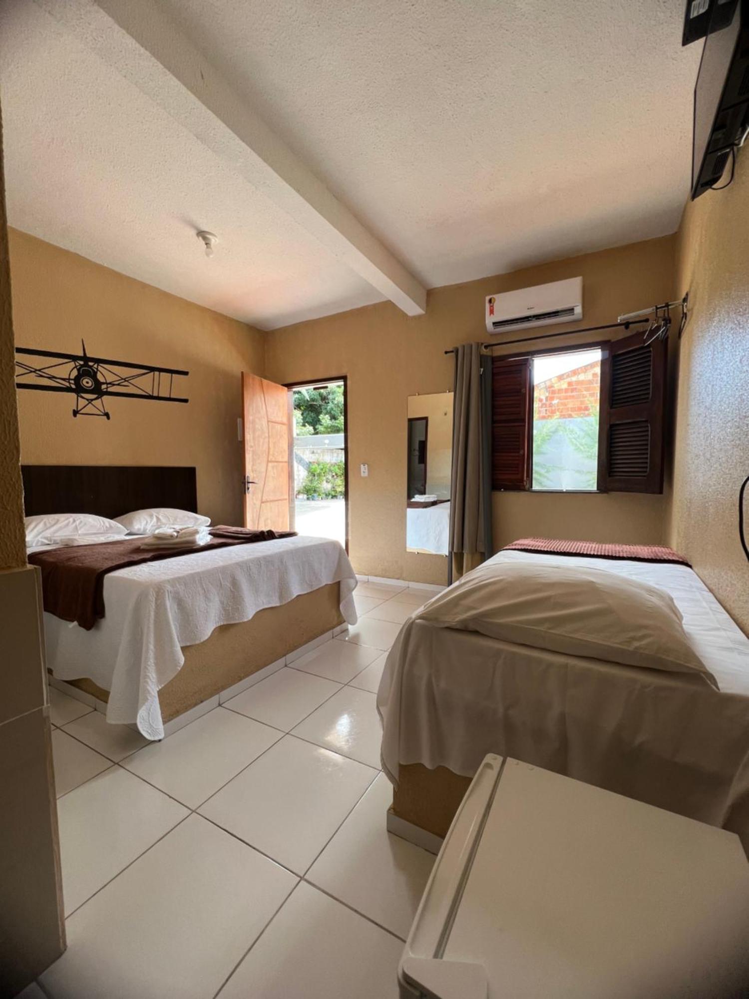 Hotel Pinto Martins Camocim Buitenkant foto